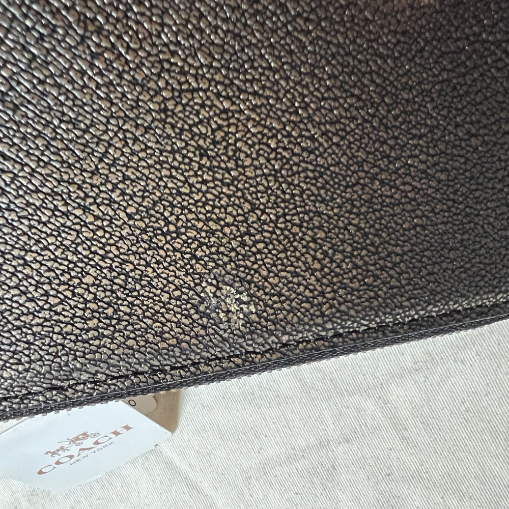 RARE Authentic Giant Coach Metallic Brass Leather Hangtag  Wallet Case - Picture 8 of 11